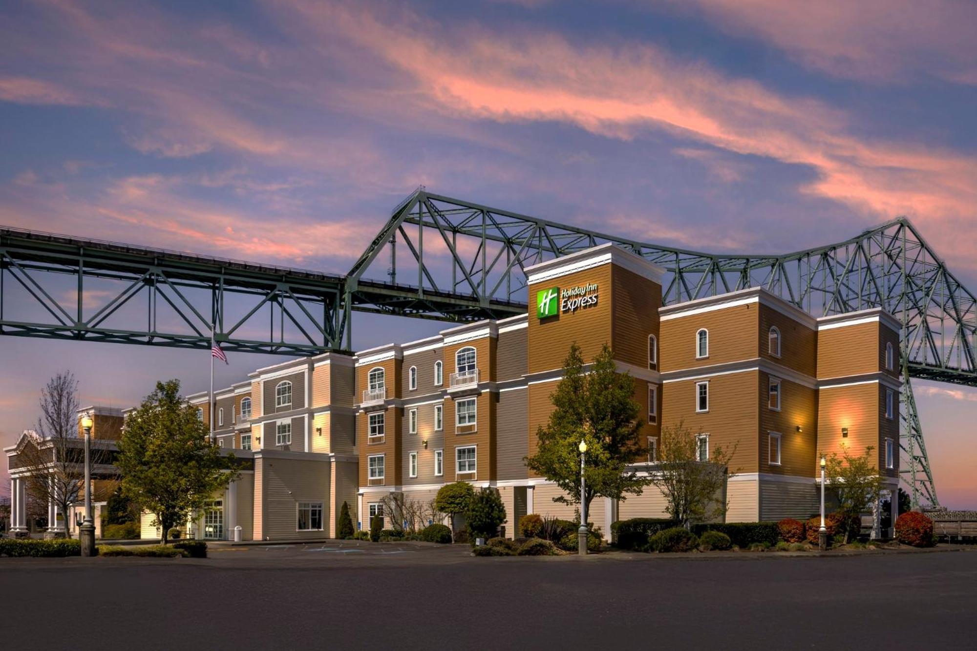 Holiday Inn Express Hotel & Suites Astoria By Ihg Eksteriør bilde